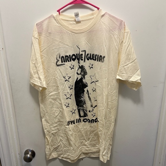 Tops - Enrique Iglesias 'Live in Concert' Graphic Tee - Cream/Black